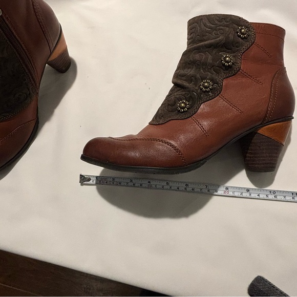 L’ARTISTE Sz 40 Heel Booties Steampunk Vibes Leather Suede Ruched Shaft Buttons - Picture 12 of 14